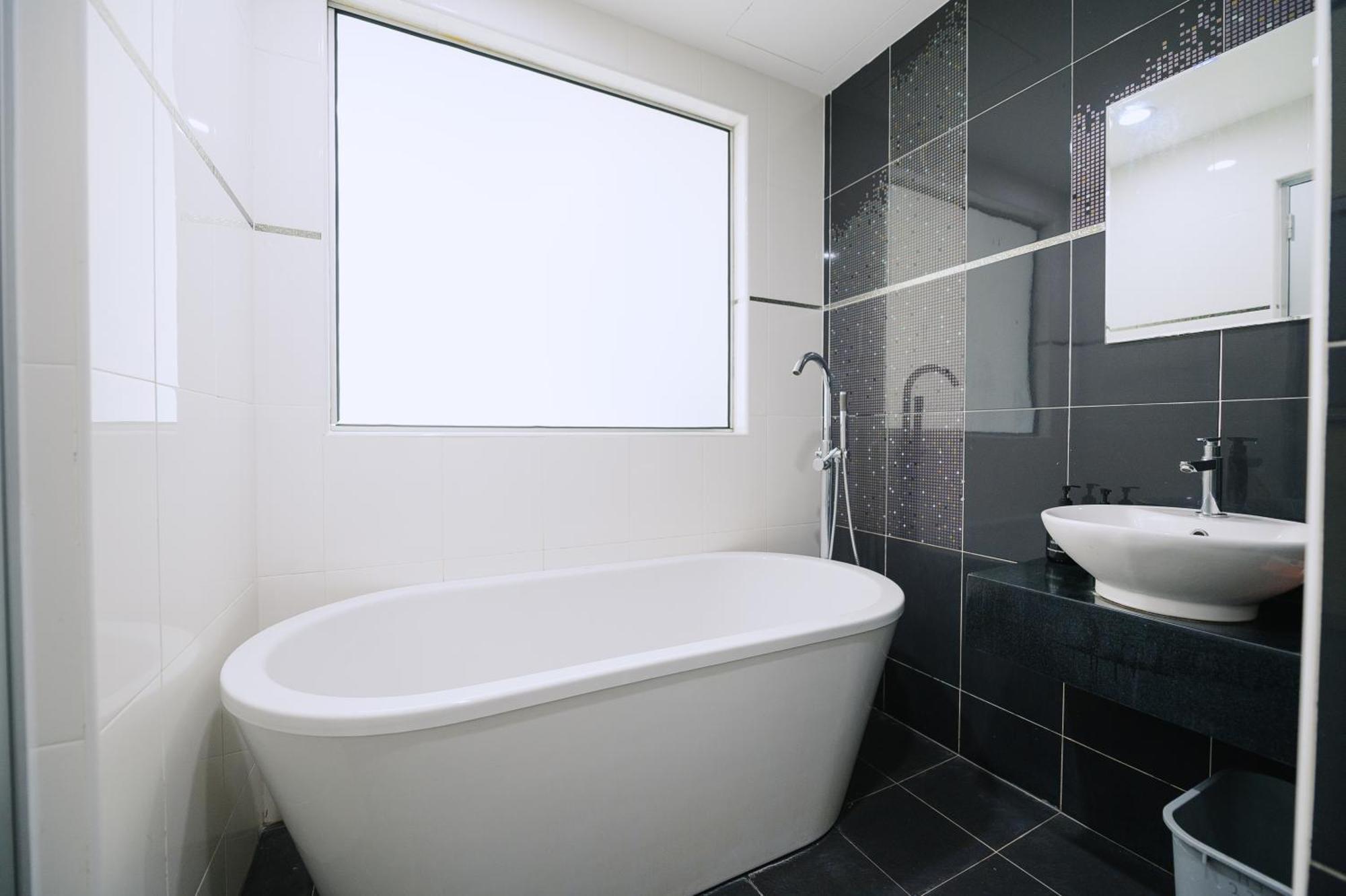 The Concept Hotel Melaka City Extérieur photo