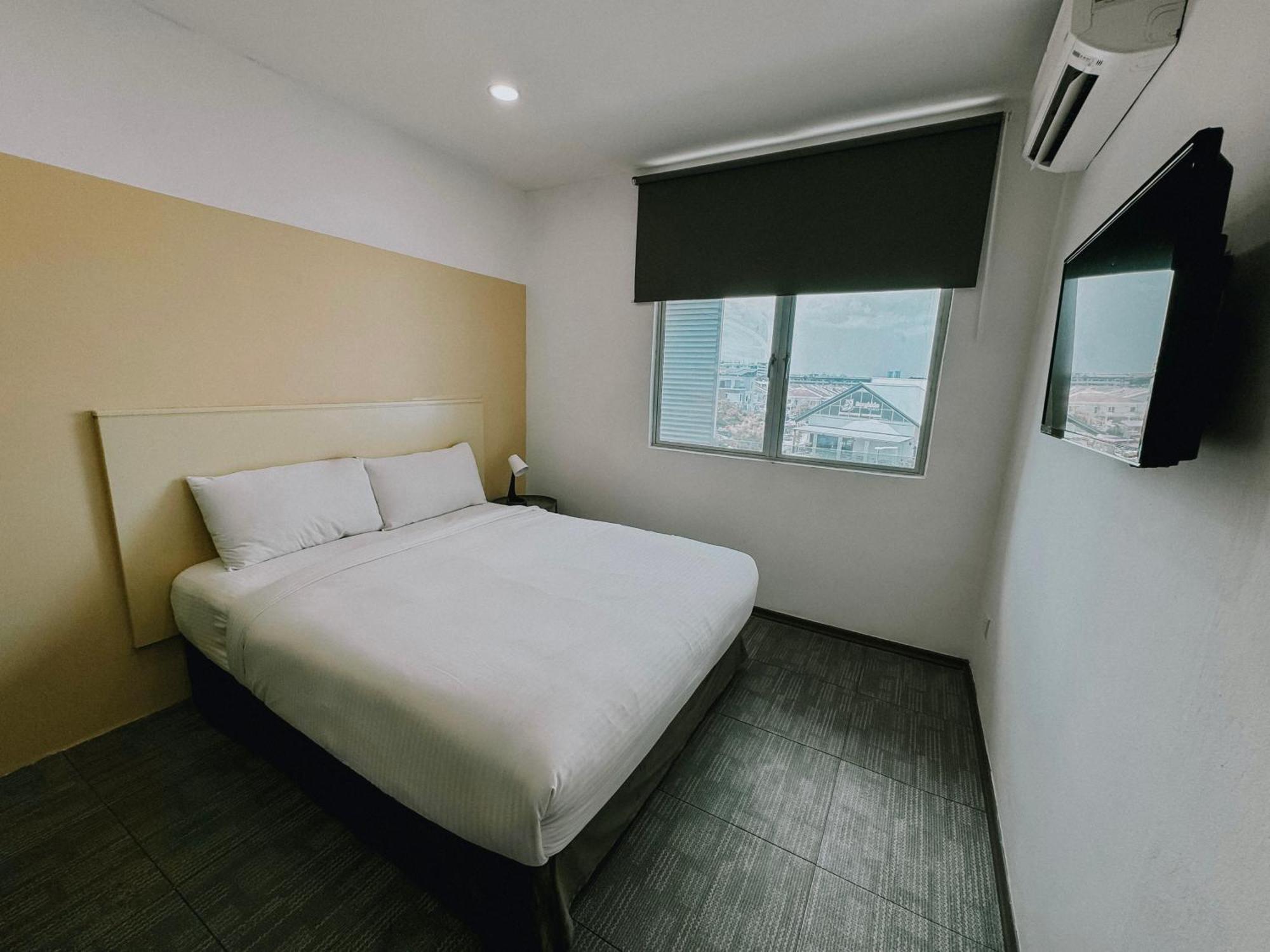 The Concept Hotel Melaka City Extérieur photo